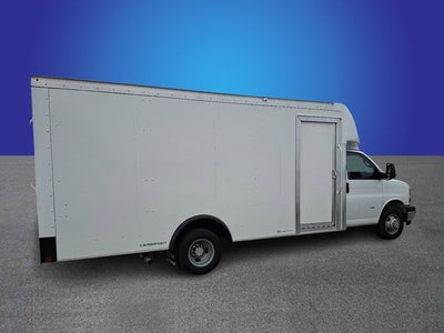 2025 Chevrolet Express Cutaway 3500 1WT