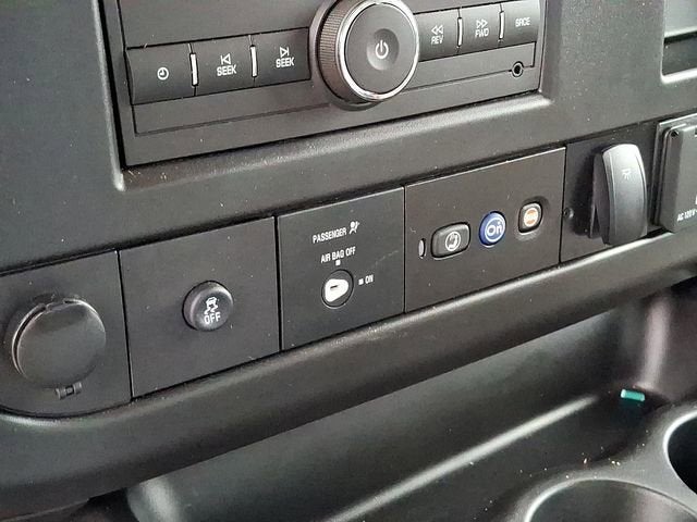 2025 Chevrolet Express Cutaway 3500 1WT