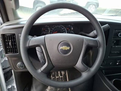 2025 Chevrolet Express Cutaway 3500 1WT