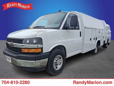 2025 Chevrolet Express Cutaway 3500 1WT