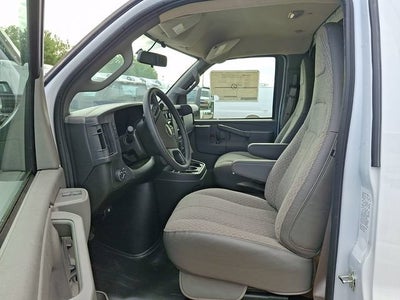 2025 Chevrolet Express Cutaway 3500 1WT