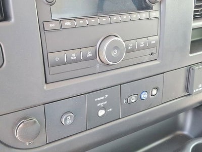 2025 Chevrolet Express Cutaway 3500 1WT