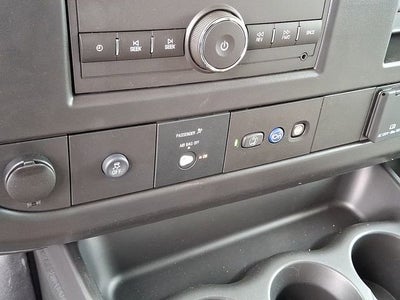 2025 Chevrolet Express Cutaway 3500 1WT