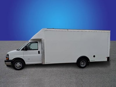2025 Chevrolet Express Cutaway 3500 1WT