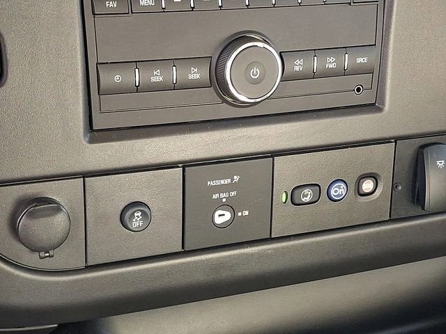 2025 Chevrolet Express Cutaway 3500 1WT