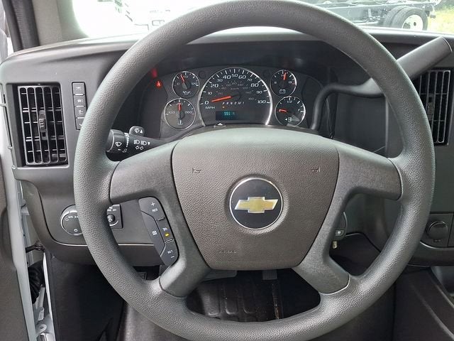 2026 Chevrolet Express Cutaway 3500 1WT