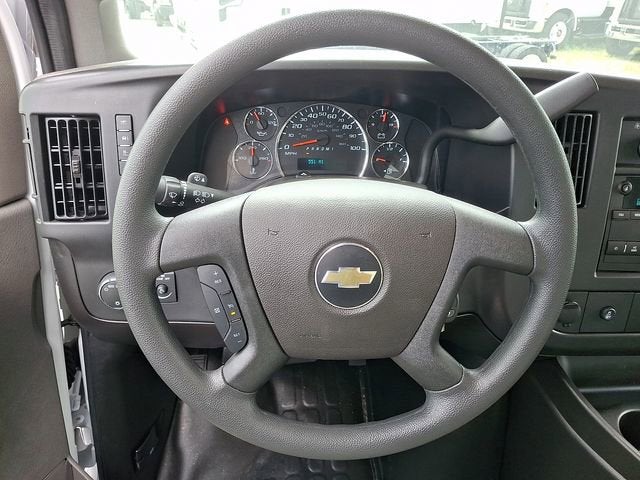 2026 Chevrolet Express Cutaway 3500 1WT