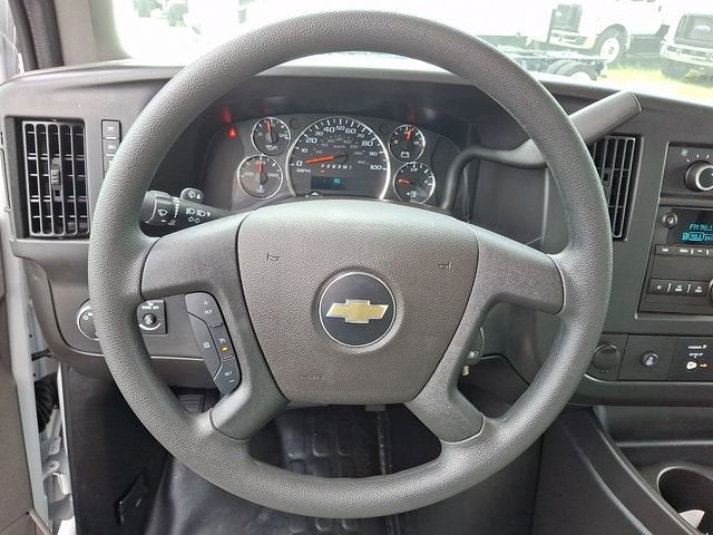 2026 Chevrolet Express Cutaway 3500 1WT