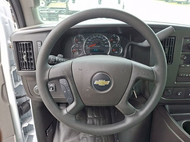 2026 Chevrolet Express Cutaway 3500 1WT