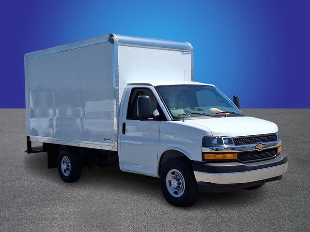 2026 Chevrolet Express Cutaway 3500 1WT