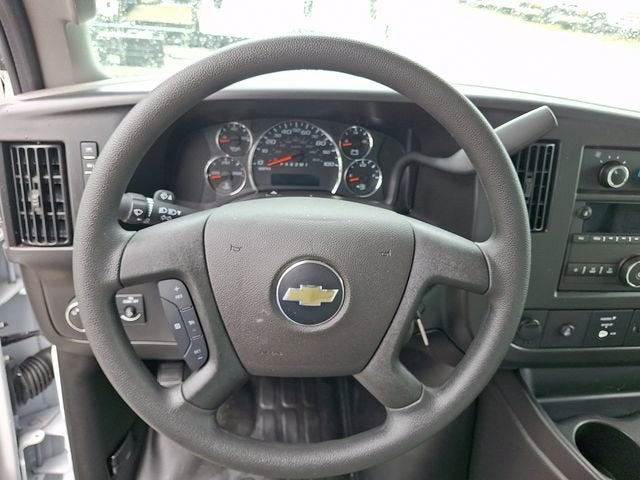 2026 Chevrolet Express Cutaway 3500 1WT