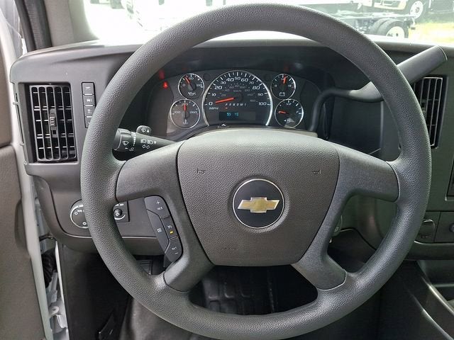 2026 Chevrolet Express Cutaway 3500 1WT