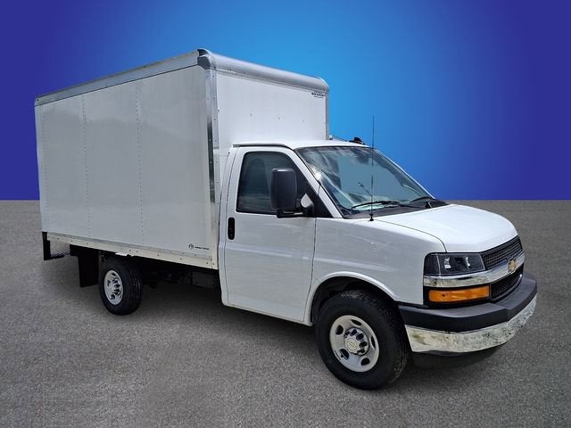 2026 Chevrolet Express Cutaway 3500 1WT