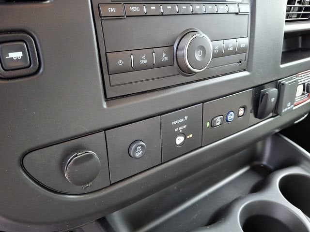 2026 Chevrolet Express Cutaway 3500 1WT