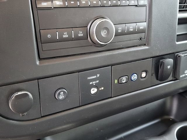2026 Chevrolet Express Cutaway 3500 1WT
