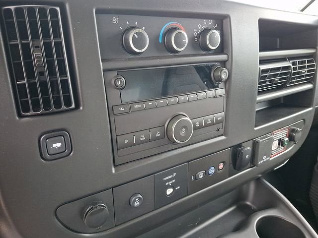 2026 Chevrolet Express Cutaway 3500 1WT
