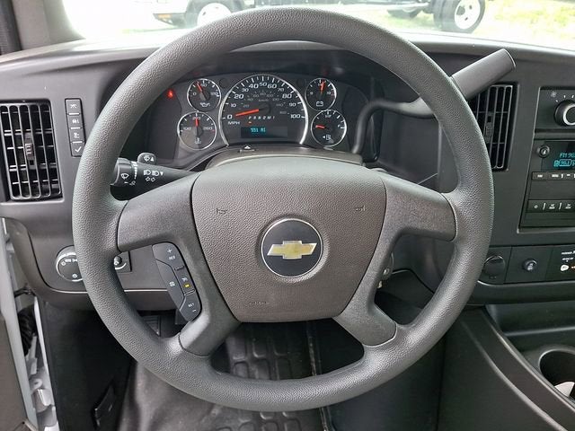 2026 Chevrolet Express Cutaway 3500 1WT