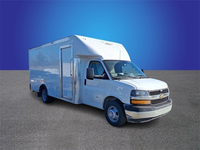 2025 Chevrolet Express Cutaway 3500 1WT