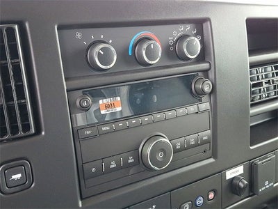 2025 Chevrolet Express Cutaway 3500 1WT