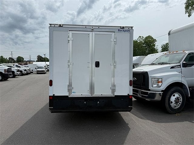 2022 Chevrolet Express Cutaway 3500 Base