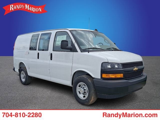 2025 Chevrolet Express Cargo WT