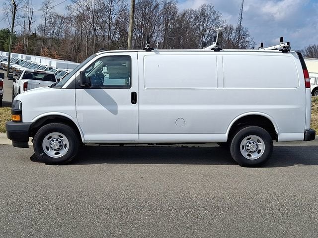 2025 Chevrolet Express Cargo WT