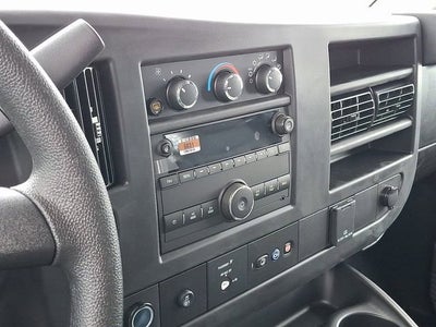 2025 Chevrolet Express Cargo WT