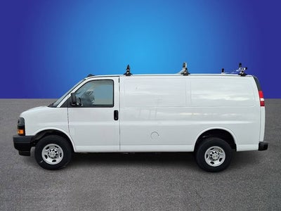 2025 Chevrolet Express Cargo WT