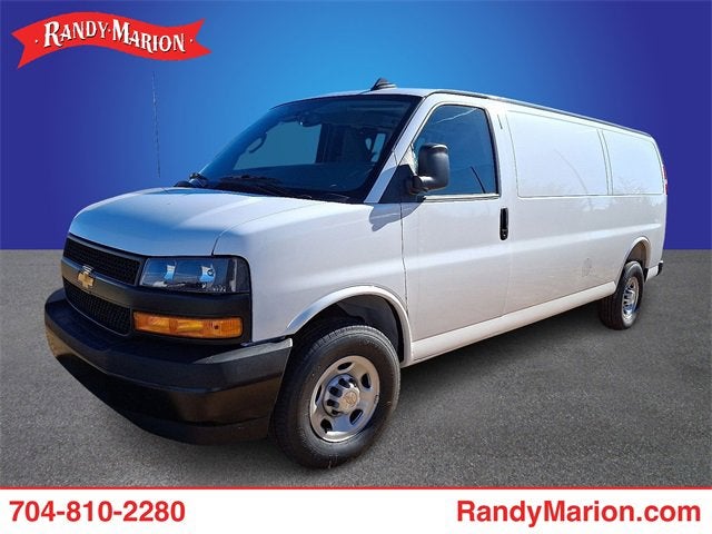 2025 Chevrolet Express Cargo 3500 WT