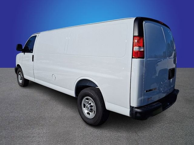 2025 Chevrolet Express Cargo 3500 WT