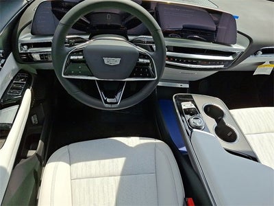 2025 Cadillac LYRIQ Luxury 1