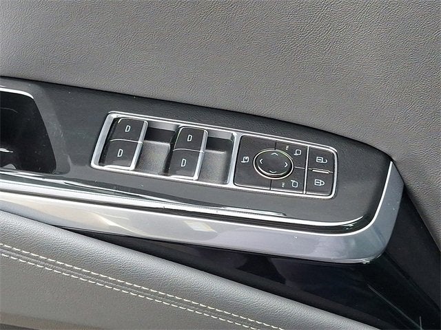 2025 Cadillac Escalade Luxury