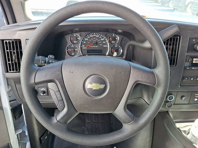 2024 Chevrolet Express Cutaway 3500 1WT