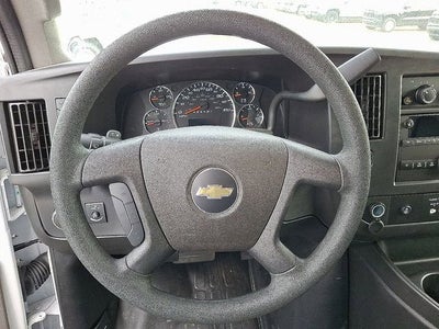 2025 Chevrolet Express Cutaway 3500 1WT