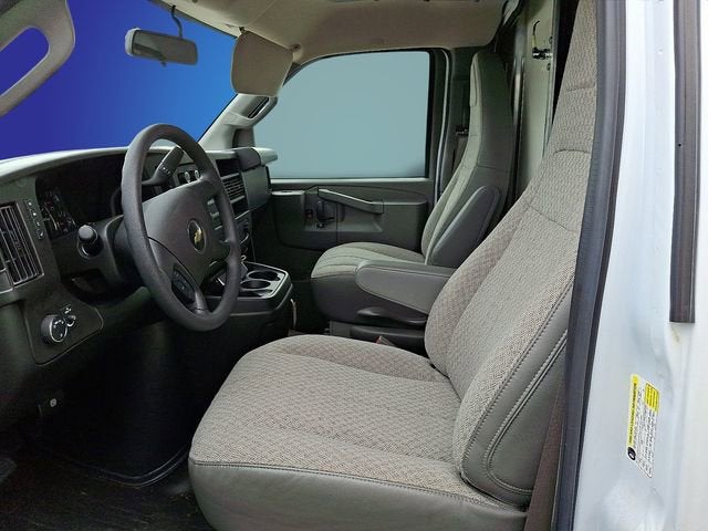 2024 Chevrolet Express Cutaway 3500 1WT