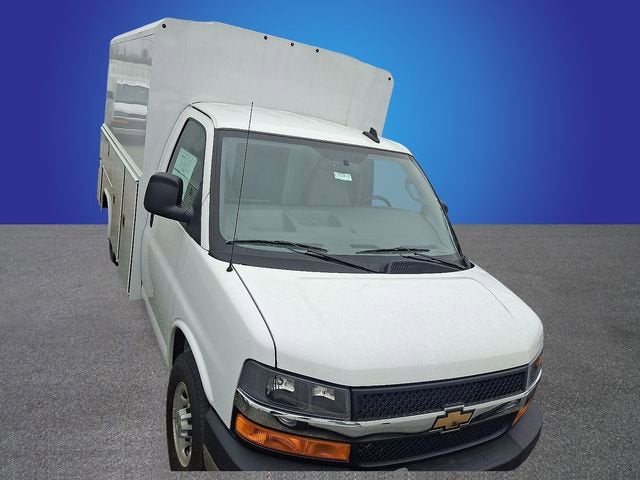 2025 Chevrolet Express Cutaway 3500 1WT