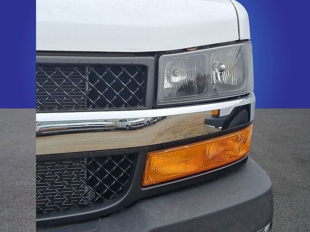 2024 Chevrolet Express Cutaway 3500 1WT