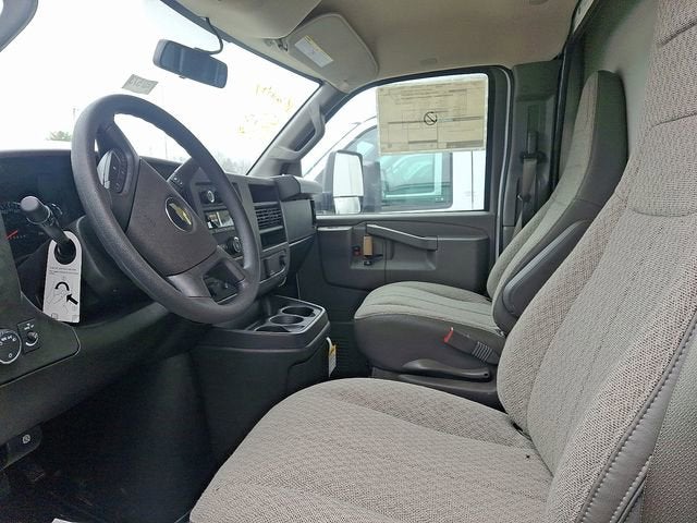 2024 Chevrolet Express Cutaway 3500 1WT