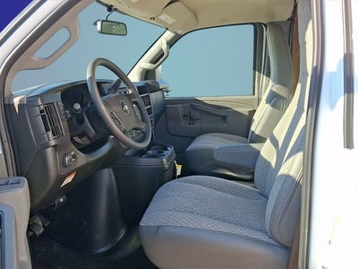 2025 Chevrolet Express Cutaway 3500 1WT