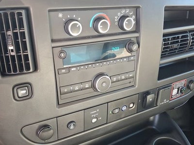2025 Chevrolet Express Cutaway 3500 1WT