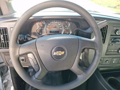 2025 Chevrolet Express Cutaway 3500 1WT