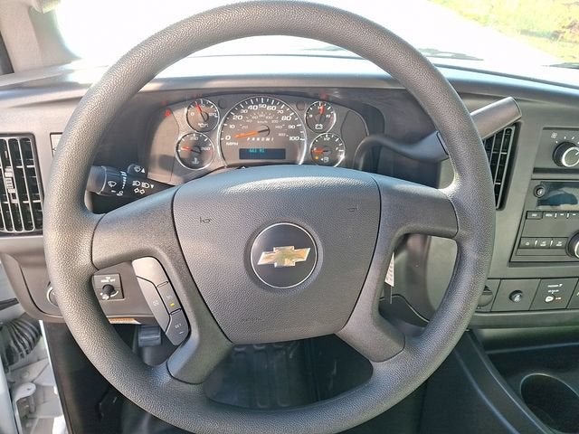 2025 Chevrolet Express Cutaway 3500 1WT