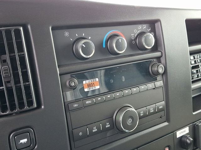 2026 Chevrolet Express Cutaway 3500 1WT