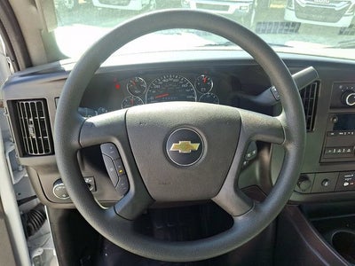 2026 Chevrolet Express Cutaway 3500 1WT