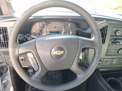 2025 Chevrolet Express Cutaway 3500 1WT