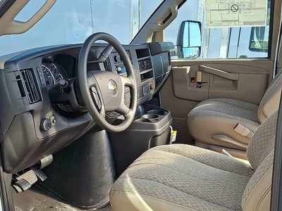 2025 Chevrolet Express Cutaway 3500 1WT