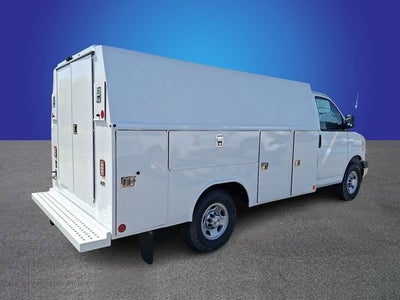 2026 Chevrolet Express Cutaway 3500 1WT