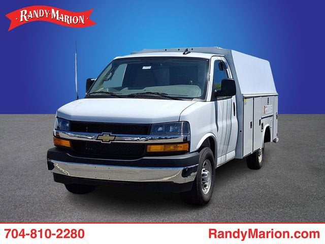 2025 Chevrolet Express Cutaway 3500 1WT