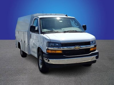 2025 Chevrolet Express Cutaway 3500 1WT