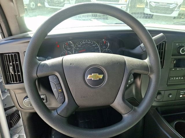 2026 Chevrolet Express Cutaway 3500 1WT